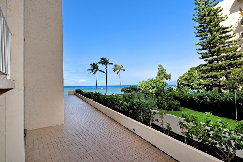 Royal Kahana 618 Studio Bedroom Condo
