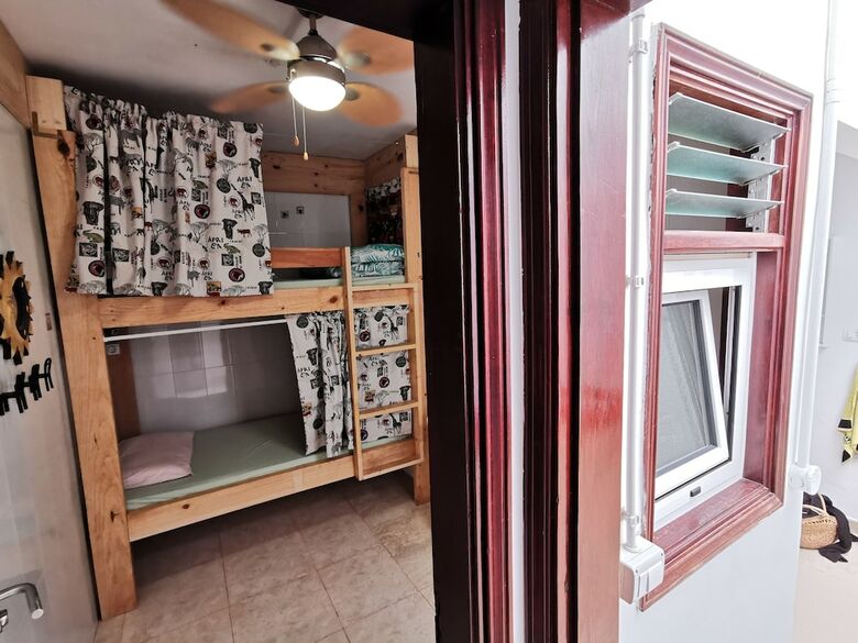 Hostal La Ventana Azul Hostel
