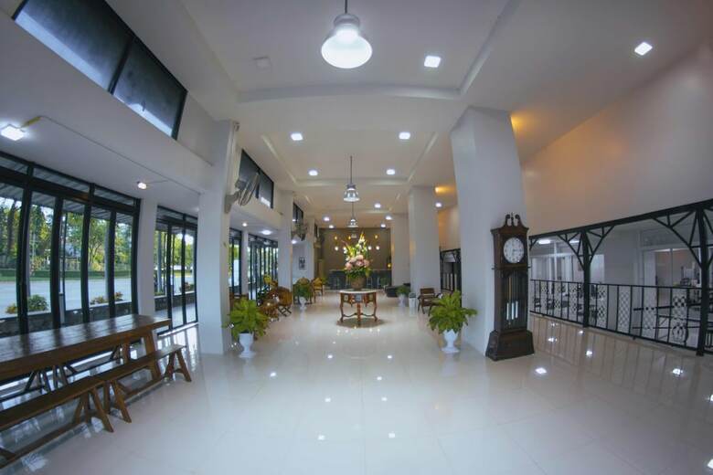Iron Resort&hotel