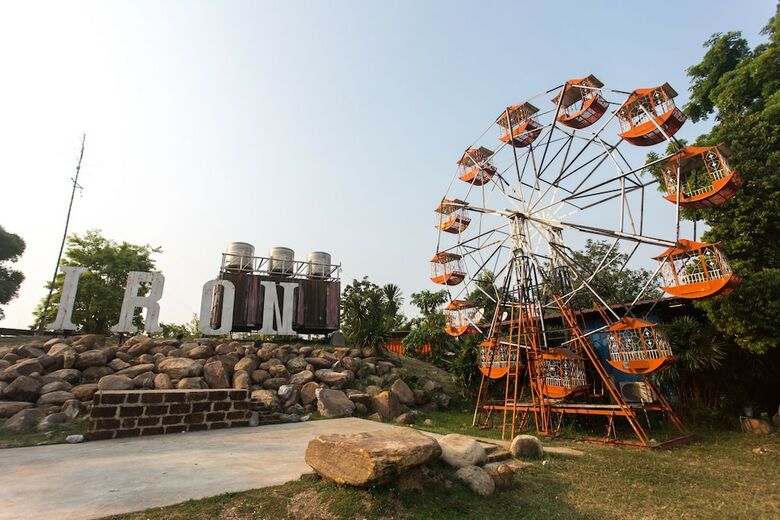 Iron Resort&hotel