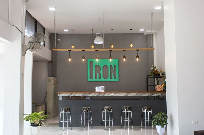 Iron Resort&hotel