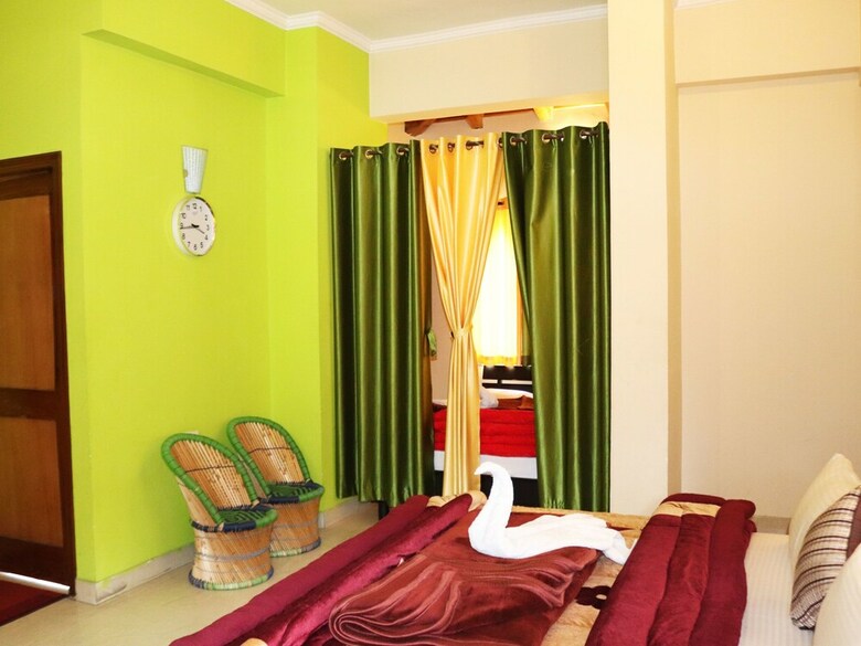 Hotel Shivalik River Retreat