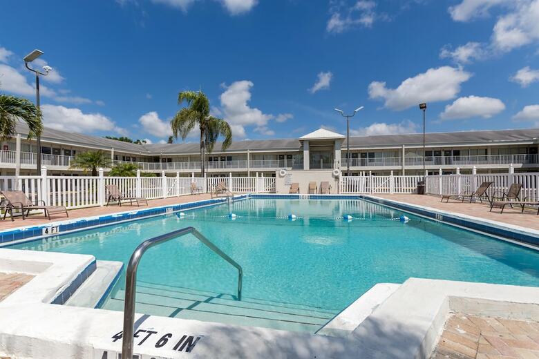 Motel Studio 6 Englewood, Fl