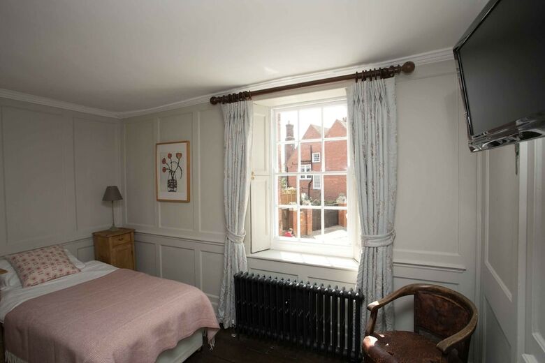 Apartamentos Town House With Garden