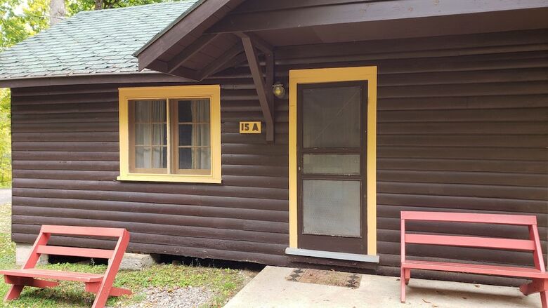 Hotel Miners Bay Lodge