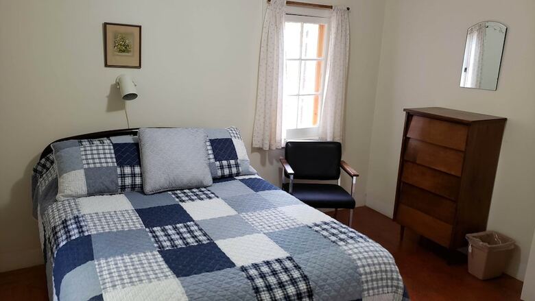 Hotel Miners Bay Lodge
