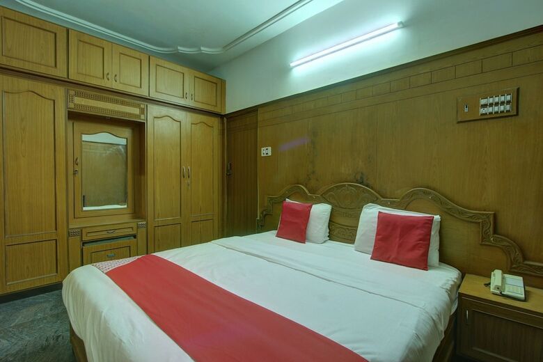 Hotel Oyo 25080 Vivekam Home Stay