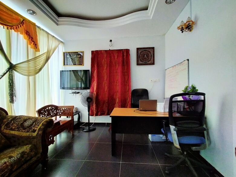 Oyo 89933 Nun Hotel