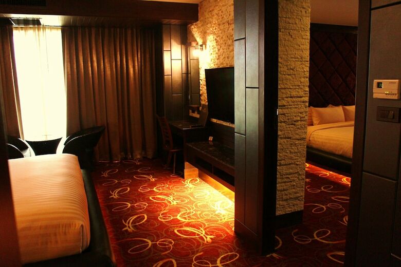 Maleewana Hotel & Resort