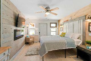 Latitude 26 Waterfront Boutique Resort