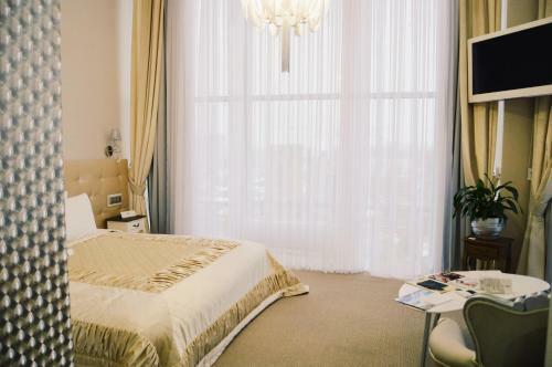 Hotel Lybid Plaza