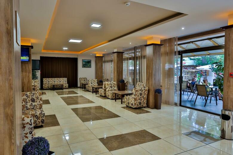 Hotel Kamchia Park