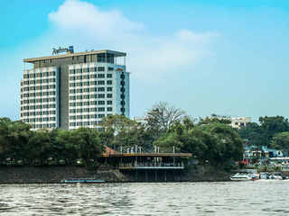 Radisson Blu M�bamou Palace Hotel