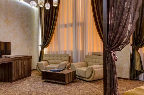 Khan-chinar Hotel