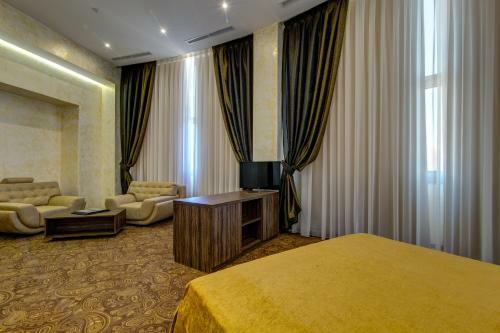 Khan-chinar Hotel