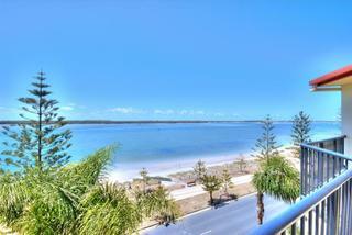 Hotel Bayview Beach Holiday Apartments