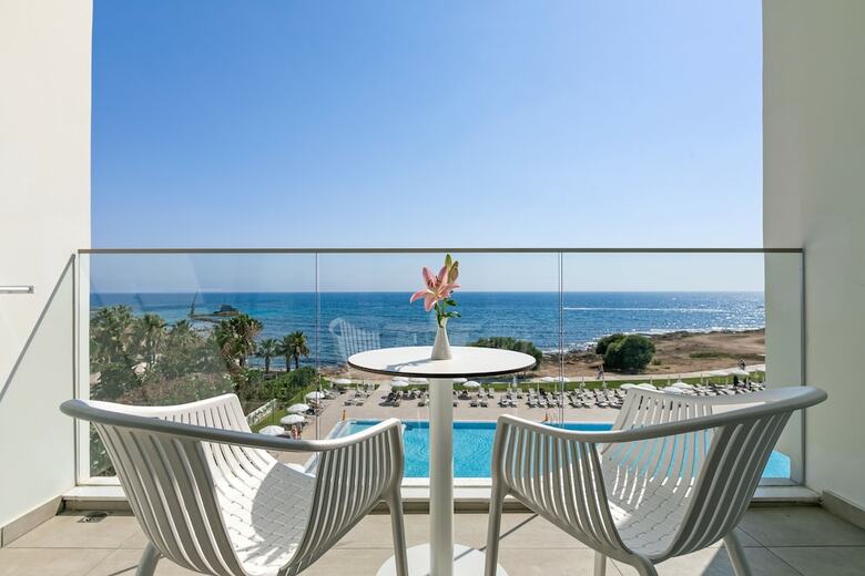 Louis Ivi Mare Hotel