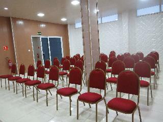 Farol Plaza Hotel By Sol Express