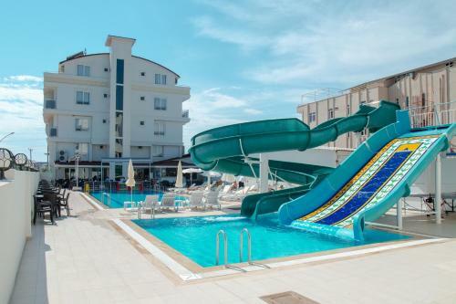 Sarp Hotel