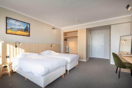 Carlton Hotel