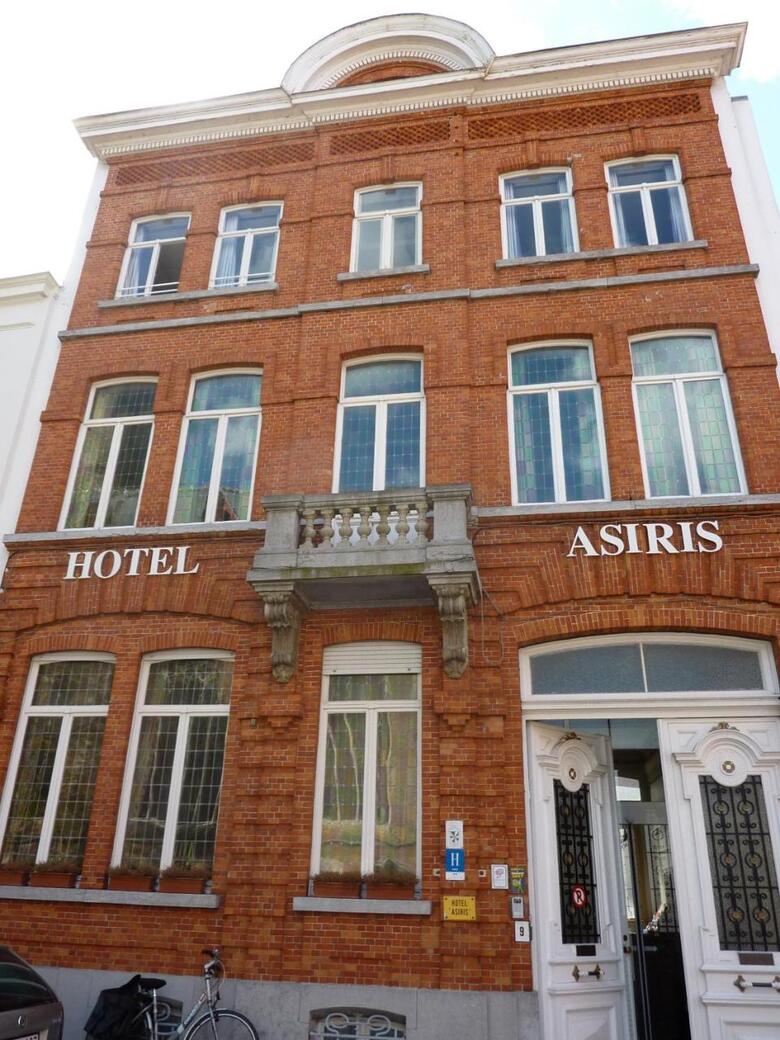 Asiris Hotel