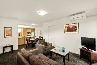 Hotel Quest Royal Gardens