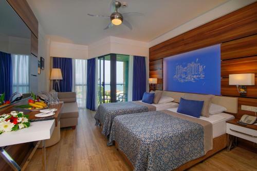 Limak Atlantis Deluxe Hotel