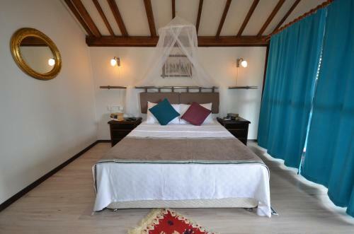 Hostal Bora Bora Marin