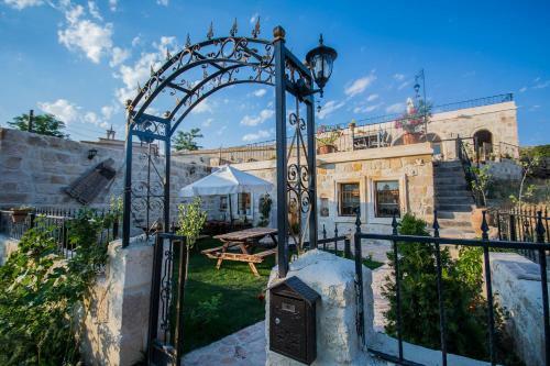Posada Assiana Cave Hotel