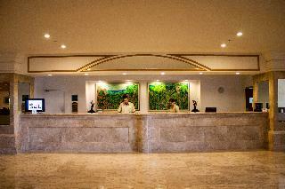 Hotel Holiday Resort & Spa