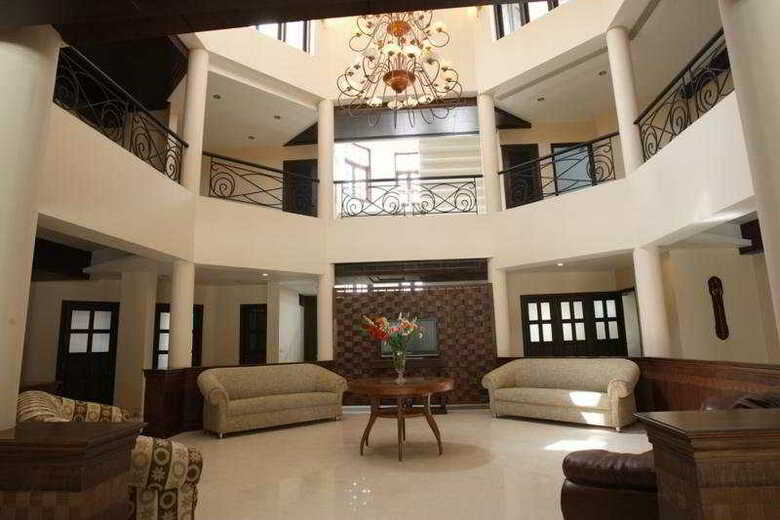Clark Greens-airport Hotel & Spa Resort