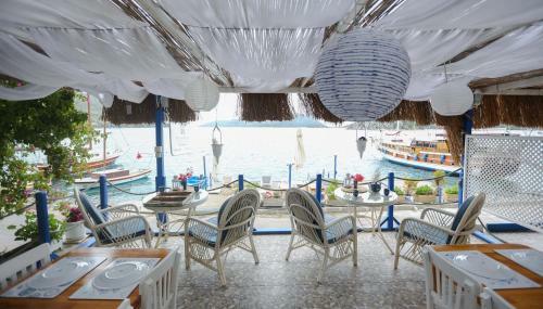Blue Bosprina Hotel