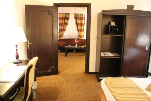 Al Fanar Palace Hotel
