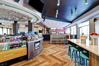 Hotel Tru By Hilton Edmonton Windermere