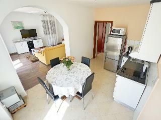 Hotel Apartments Nives