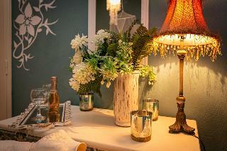 Hotel V.a. Boutique Apartments And Suites