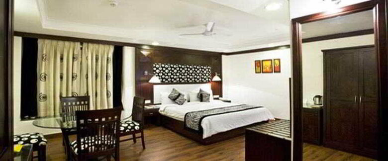Hotel Parkland Chirag Enclave