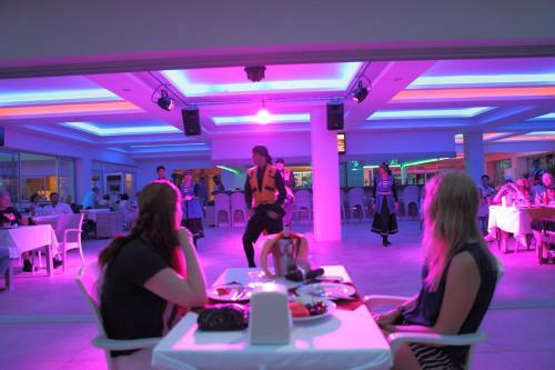 Apartamento Catty Cats Garden Hotel