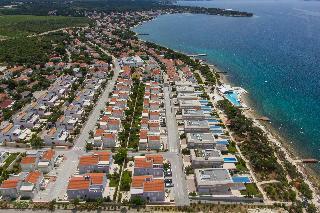 Hotel Sunnyside Apartments Petrcane