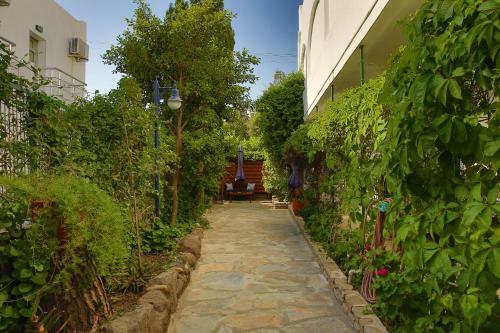 Yali Han Hotel