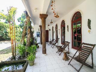Hotel Barasti Beach Resort