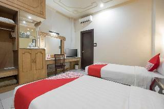 Oyo 821 Hotel Dinasti