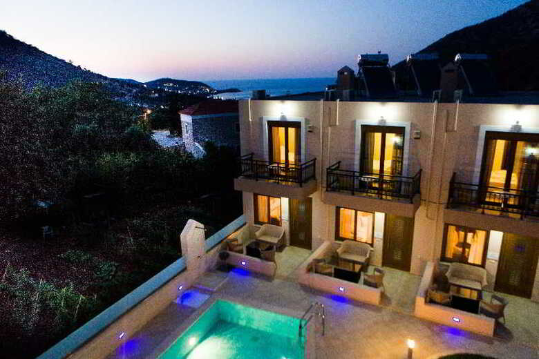 Hotel Pantheon Villas & Suites