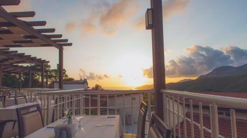 Hotel Garcia Resort & Spa