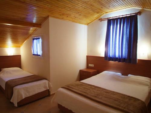 Sea Breeze Hotel And Apartments