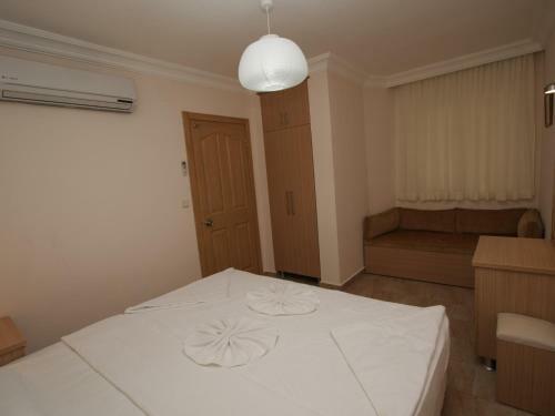 Sea Breeze Hotel And Apartments