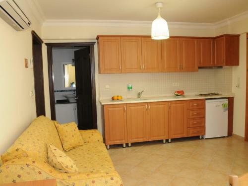 Sea Breeze Hotel And Apartments