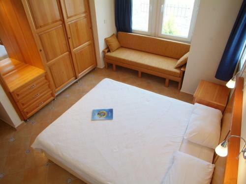 Sea Breeze Hotel And Apartments