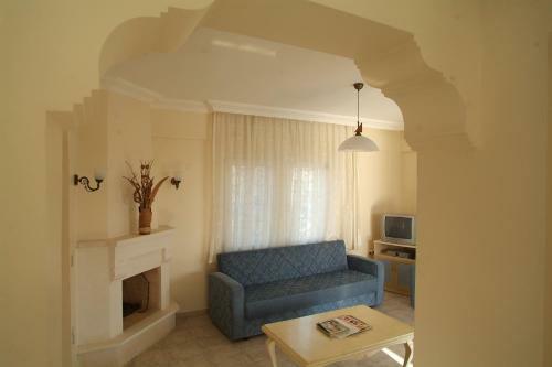 Sea Breeze Hotel And Apartments