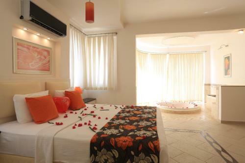 Nicholas Heights Deluxe Suite Hotel